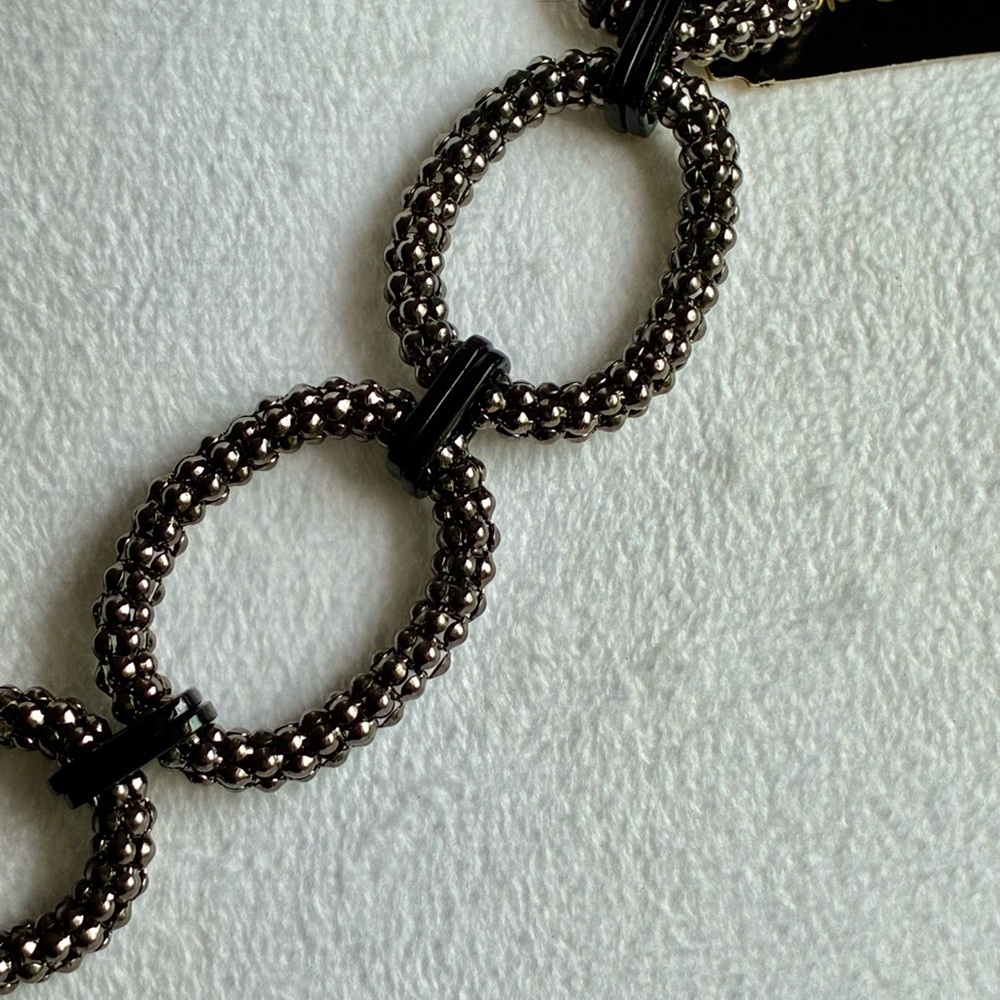 🐨 Cookie Lee Adjustable Gray Ribbon and Gray and Black Bead Statement Necklace - Picture 6 of 12
